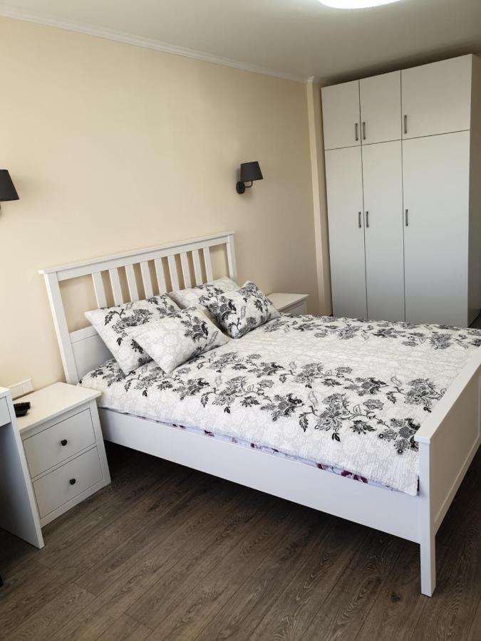 Swan Apartment